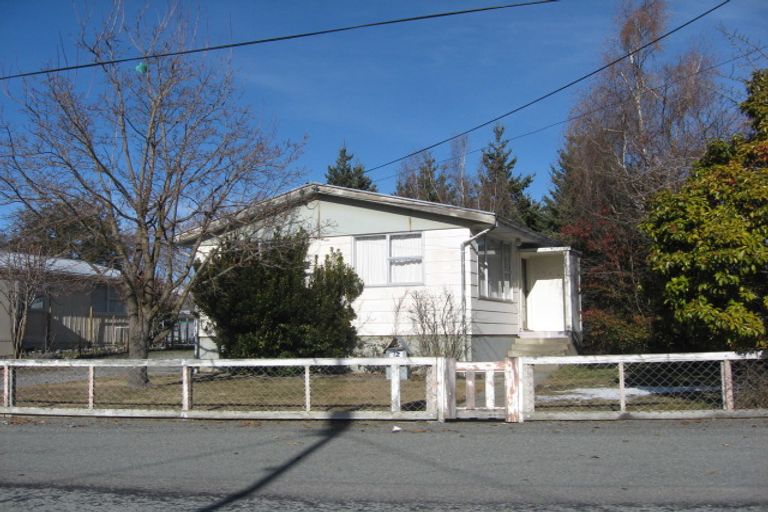 Photo of property in 12 Hopkins Road, Twizel, 7901