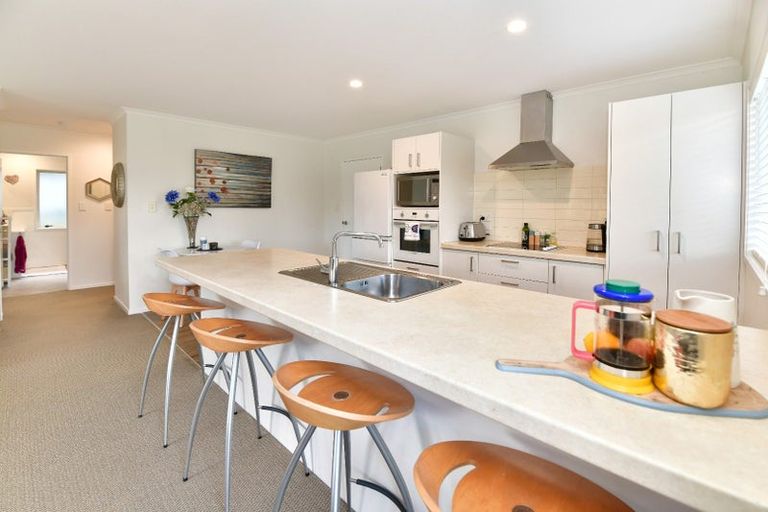 Photo of property in 21b Bonita Avenue, Stanmore Bay, Whangaparaoa, 0932