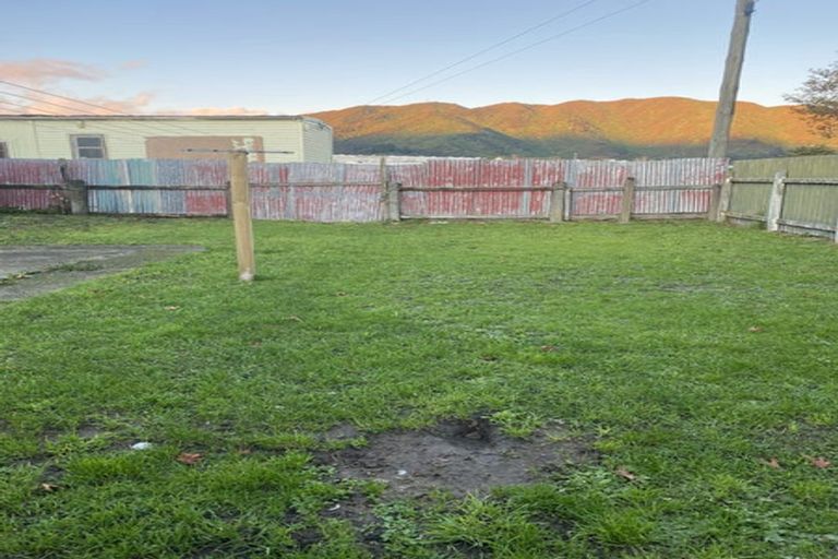 Photo of property in 116 Randwick Road, Moera, Lower Hutt, 5010