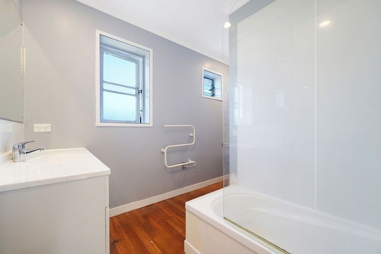 Photo of property in 1 Kingswood Road, Papatoetoe, Auckland, 2025