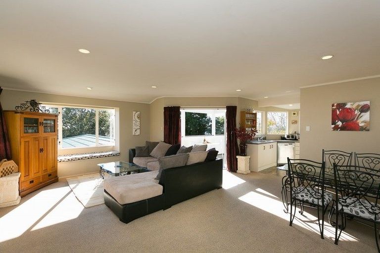 Photo of property in 29 Karaka Street, Merrilands, New Plymouth, 4312