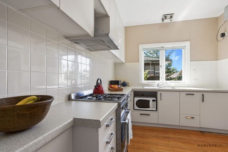 Photo of property in 30 Pleasant Road, Glen Eden, Auckland, 0602