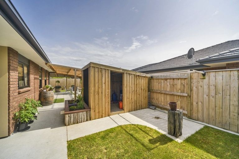 Photo of property in 27 Balrickard Way, Milson, Palmerston North, 4414