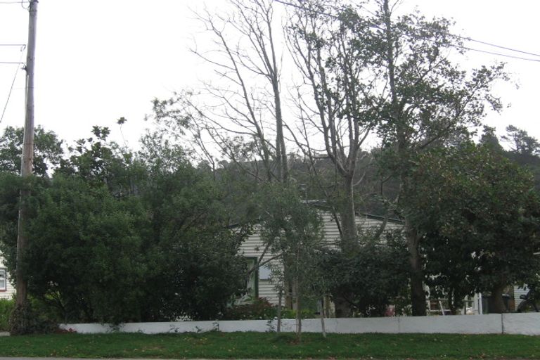 Photo of property in 398 Stokes Valley Road, Stokes Valley, Lower Hutt, 5019