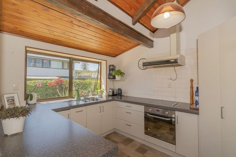 Photo of property in 72 Catherine Crescent, Whitianga, 3510