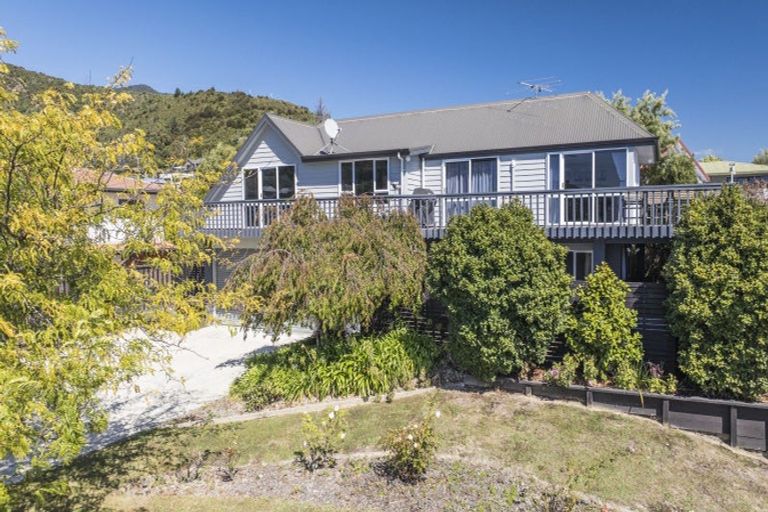 Photo of property in 19 Turners Road, Waikawa, Picton, 7220