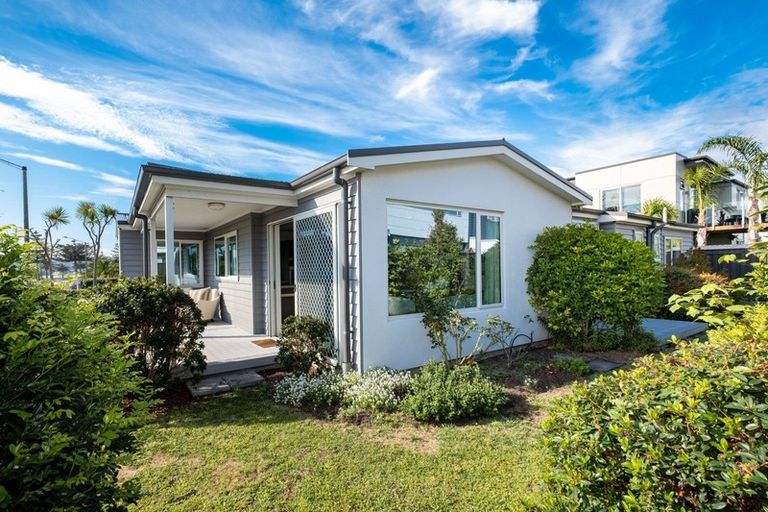 Photo of property in 16 Ferguson Avenue, Westshore, Napier, 4110