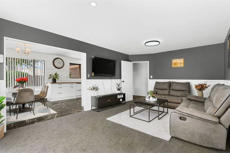 Photo of property in 2/16 James K Baxter Place, Addington, Christchurch, 8024