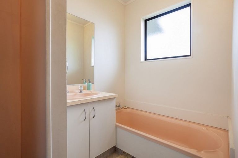 Photo of property in 4d Kimber Grove, Papamoa Beach, Papamoa, 3118