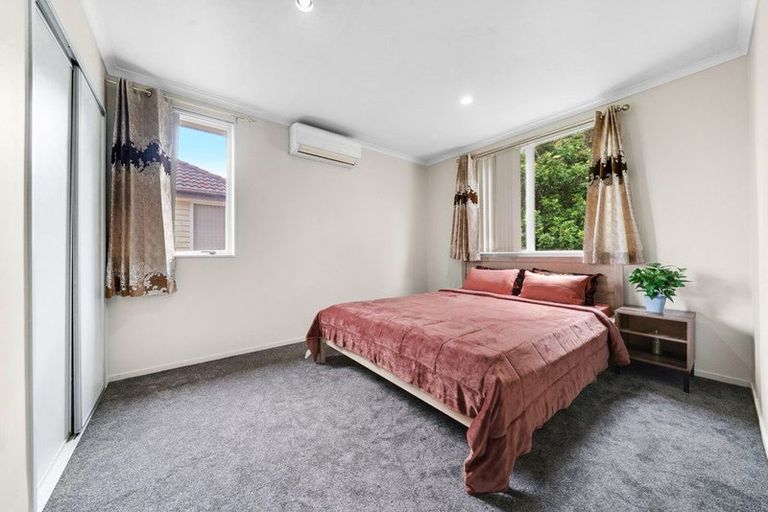 Photo of property in 2 Ritchie Crescent, Takanini, 2112