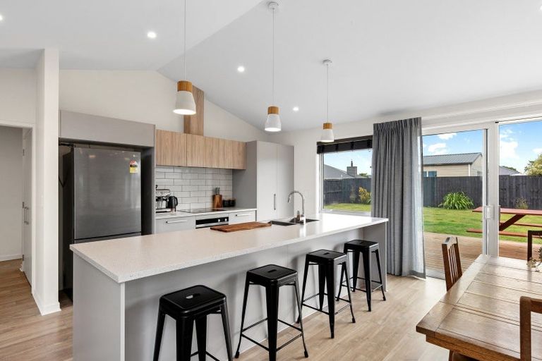 Photo of property in 24 Cressy Place, Darfield, 7510