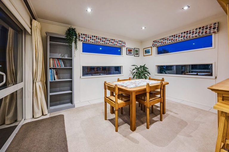 Photo of property in 3 Willowgrange Place, Pukekohe, 2120