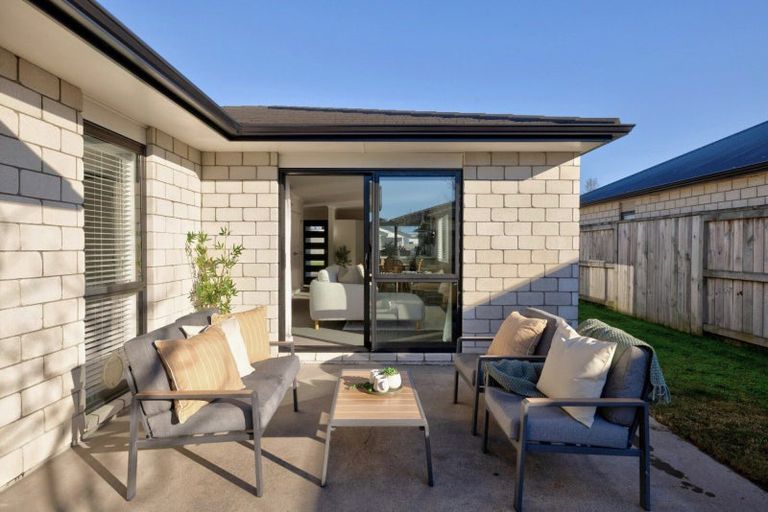 Photo of property in 21 Marion Crescent, Papamoa Beach, Papamoa, 3118