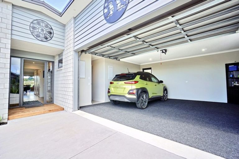 Photo of property in 8 Kiritiana Close, Pyes Pa, Tauranga, 3112