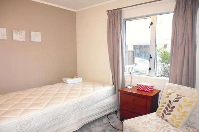 Photo of property in 18/3 Kelvin Grove, Te Aro, Wellington, 6011