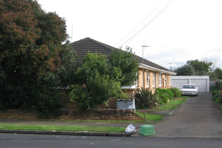 Photo of property in 2/7 Ranfurly Road, Papatoetoe, Auckland, 2104