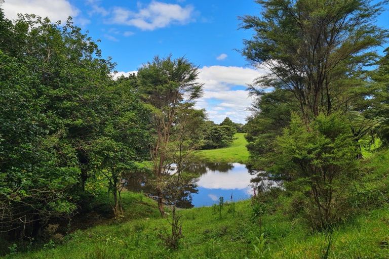 Photo of property in 338a Wairere Road, Paparoa, 0571