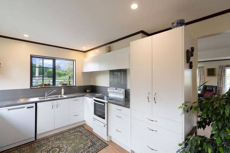 Photo of property in 33 Railway Terrace, Ohau, Levin, 5570
