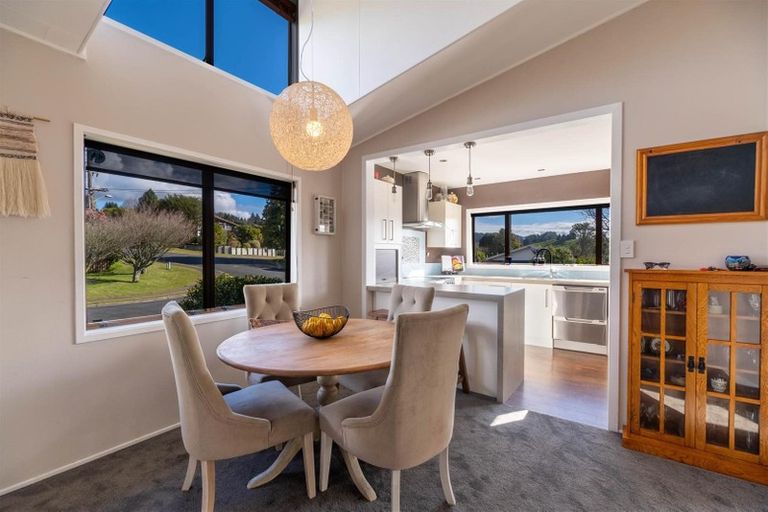 Photo of property in 2 Taiporutu Place, Springfield, Rotorua, 3015