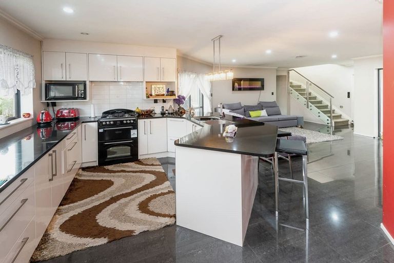 Photo of property in 8a Mccullough Avenue, Papatoetoe, Auckland, 2025