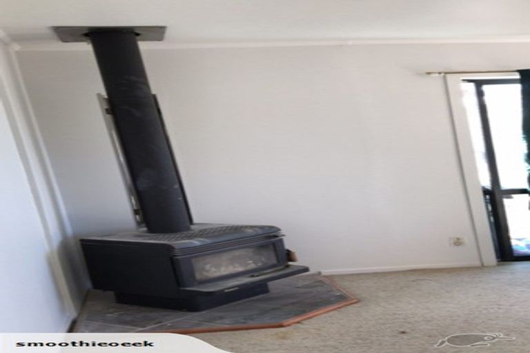 Photo of property in 36 Lisa Rise, Half Moon Bay, Auckland, 2012