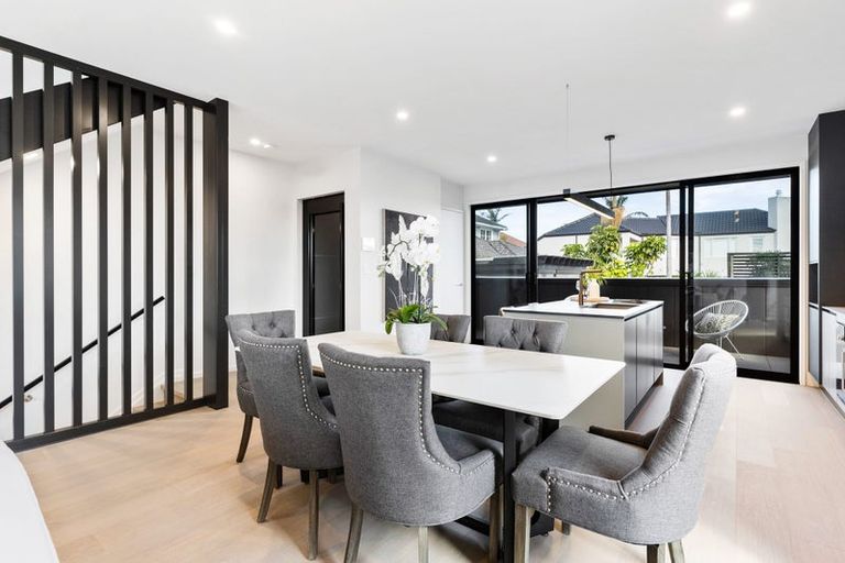 Photo of property in 16c Saltburn Road, Milford, Auckland, 0620