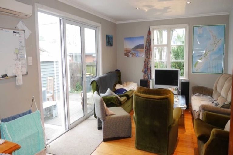 Photo of property in 18 Middleton Road, Upper Riccarton, Christchurch, 8041