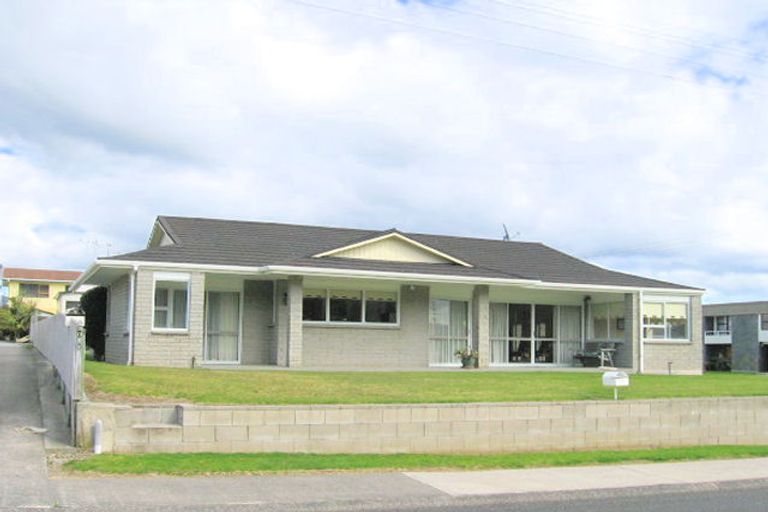 Photo of property in 209 Beach Road, Whangamata, 3620