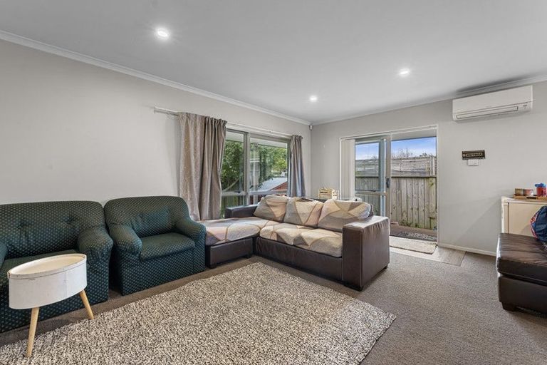 Photo of property in 19 Fyfe Avenue, Papatoetoe, Auckland, 2025