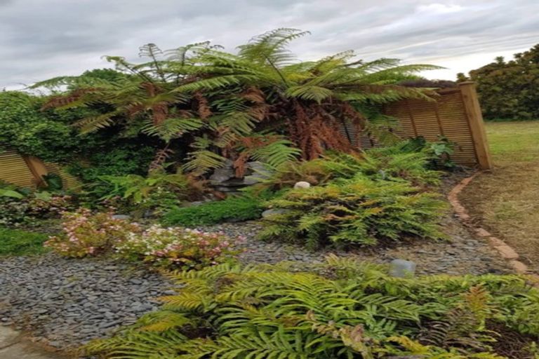 Photo of property in 78 Koraha Road, Kumeu, 0892