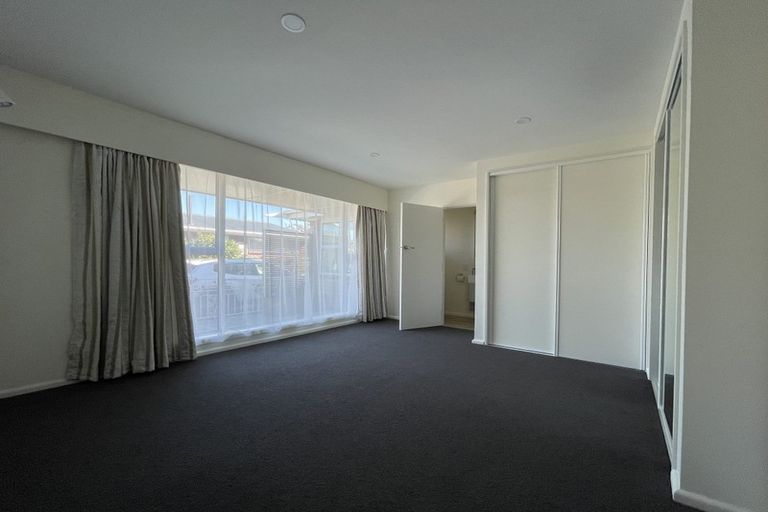 Photo of property in 31 Grahams Road, Ilam, Christchurch, 8041