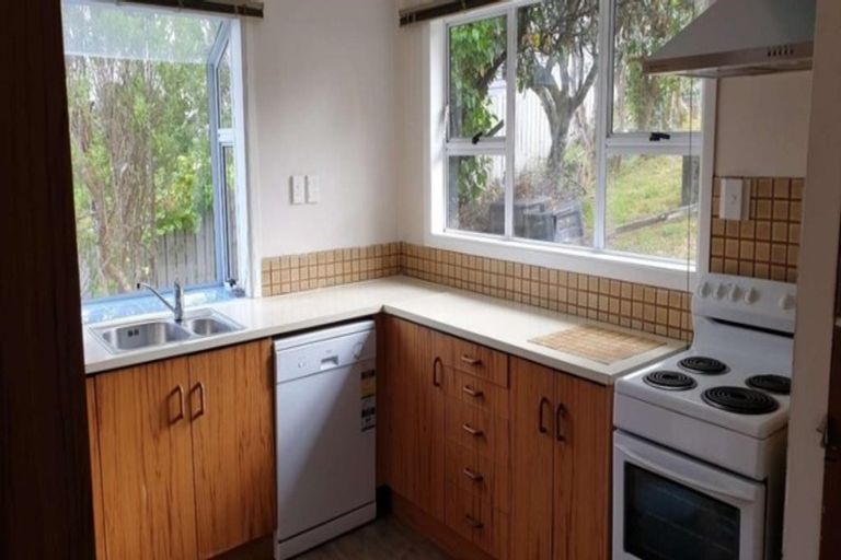 Photo of property in 22 Duncan Street, Tawa, Wellington, 5028