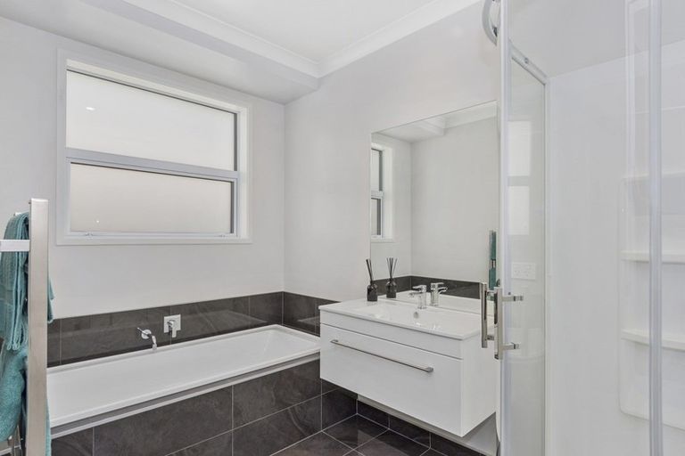 Photo of property in 231 Lakes Boulevard, Pyes Pa, Tauranga, 3112