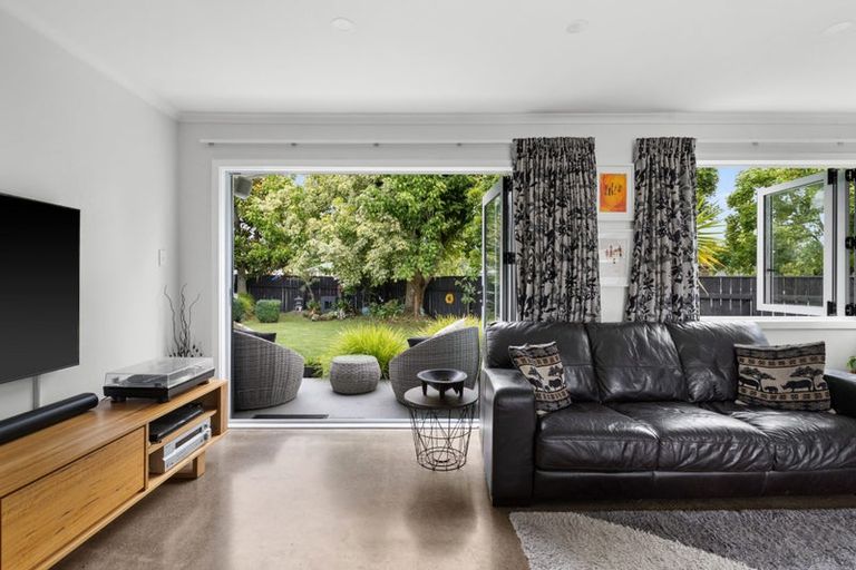 Photo of property in 39 Upham Street, Havelock North, 4130