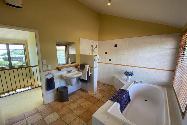 Photo of property in 44 Nyhane Drive, Ligar Bay, Takaka, 7183