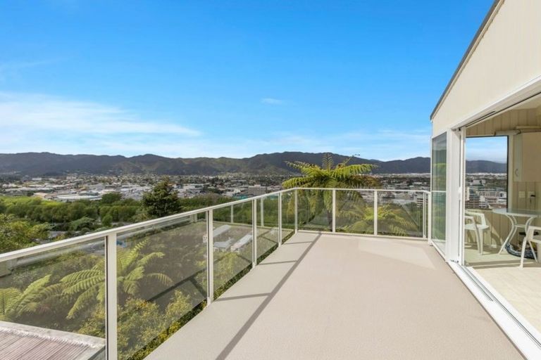 Photo of property in 12c City View Grove, Harbour View, Lower Hutt, 5010