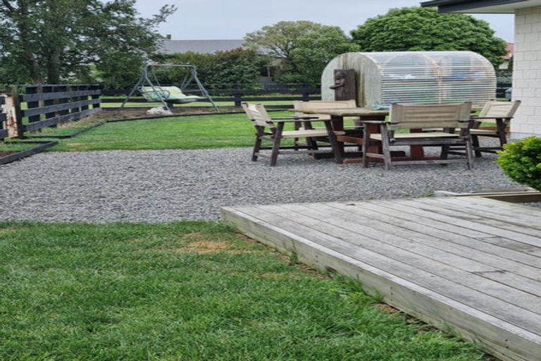 Photo of property in 33 Seadown Crescent, Amberley, 7410