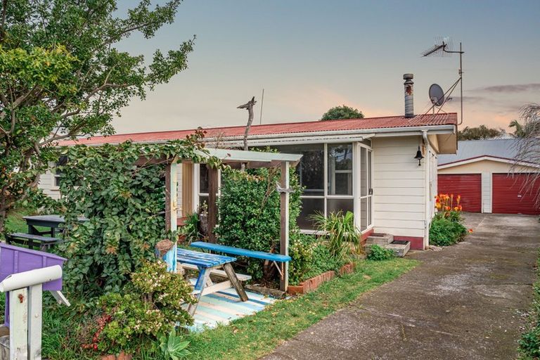 Photo of property in 1/23 Sea Spray Drive, Bucklands Beach, Auckland, 2012