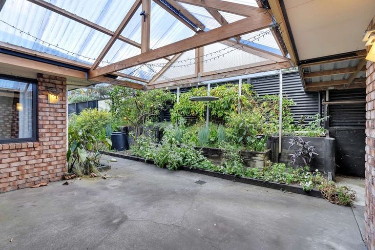 Photo of property in 21 Mandalay Place, Waiuku, 2123