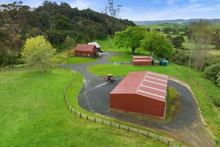 Photo of property in 377 Clevedon Kawakawa Road, Clevedon, Papakura, 2585