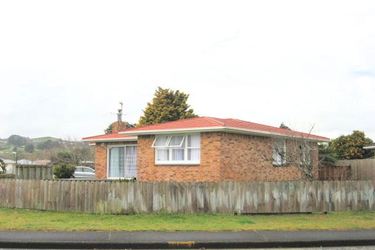 Photo of property in 14 Harper Street, Papakura, 2110