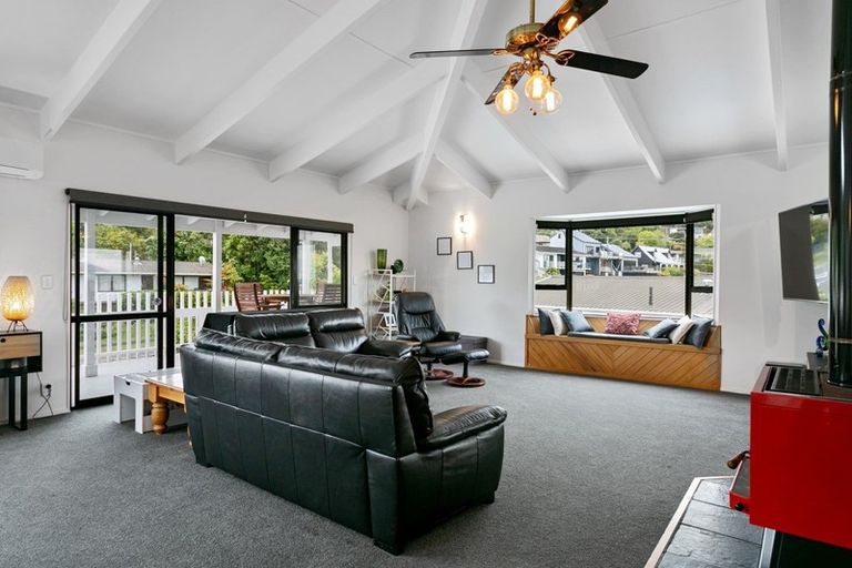 Photo of property in 117 Wakeman Road, Acacia Bay, Taupo, 3330