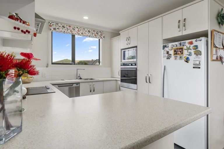 Photo of property in Waterview Estate, 86/4 Greystone Place, Omokoroa, 3114