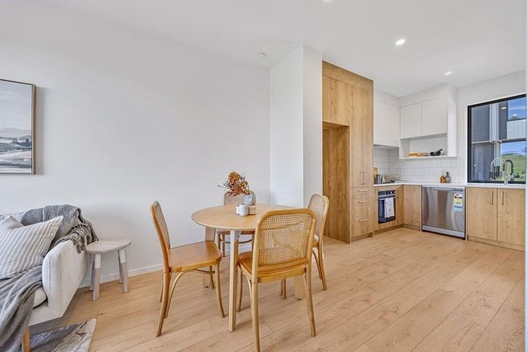 Photo of property in 10/23 Makomako Drive, Orewa, 0931