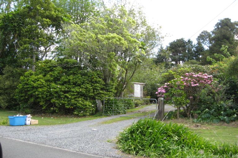 Photo of property in 80 Hanham Road, Kumeu, 0891