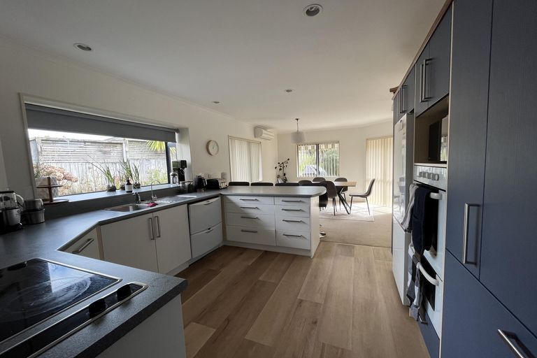 Photo of property in 11 Oakridge Drive, Kerikeri, 0230