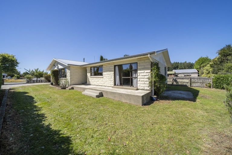 Photo of property in 64 Luxmore Drive, Te Anau, 9600