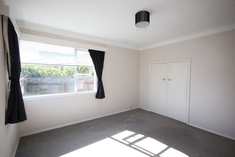 Photo of property in 3 Graham Place, West End, Palmerston North, 4410