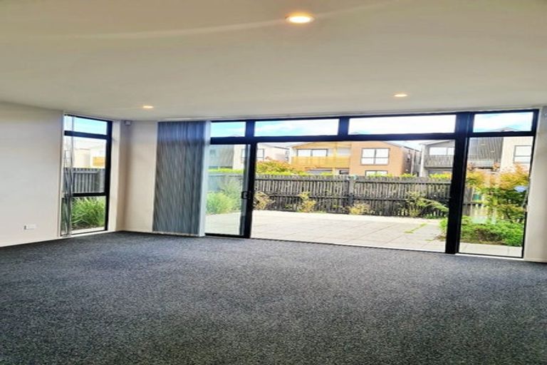 Photo of property in 5 Courage Road, Papakura, 2110