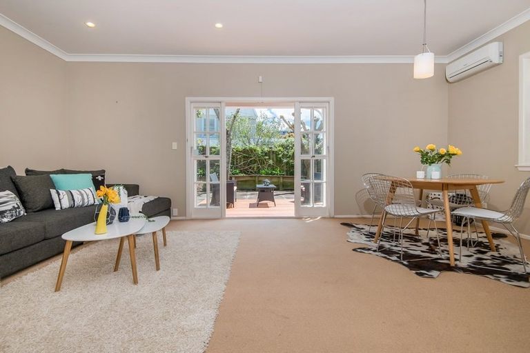 Photo of property in 1/28 Beach Road, Castor Bay, Auckland, 0620